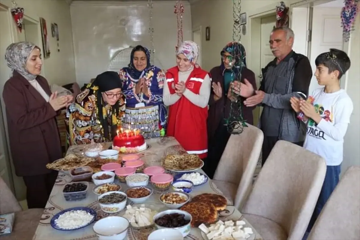 Yeşilyurt Kaymakamlığı SYDV'den sürpriz doğum günü