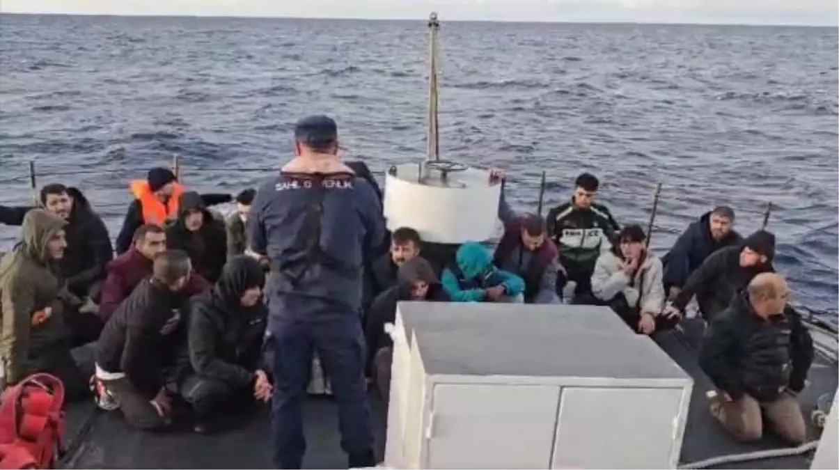 Yunanistan unsurları tarafından geri itilen 66 kaçak göçmen kurtarıldı