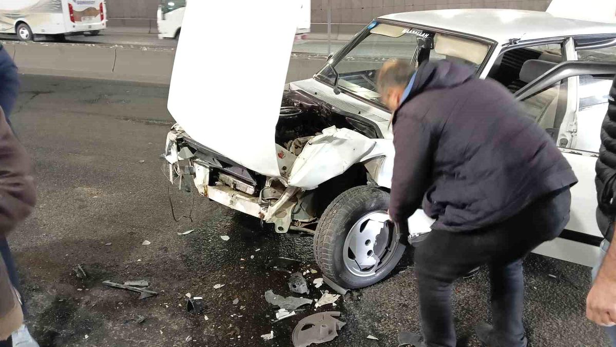 Ankara'da 14 araçlık zincirleme kaza: 7 yaralı
