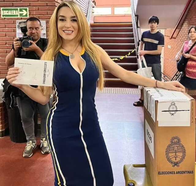 Arjantin'de Devlet Başkanlığı Seçimlerini Kazanan Aşırı Sağcı Siyasetçi Javier Milei'nin Yeni First Lady'si: Komedyen Fatima Florez Arjantin'de Devlet Başkanlığı Seçimlerini Kazanan Aşırı Sağcı Siyasetçi Javier Milei'nin Yeni First Lady'si: Komedyen Fatima Florez