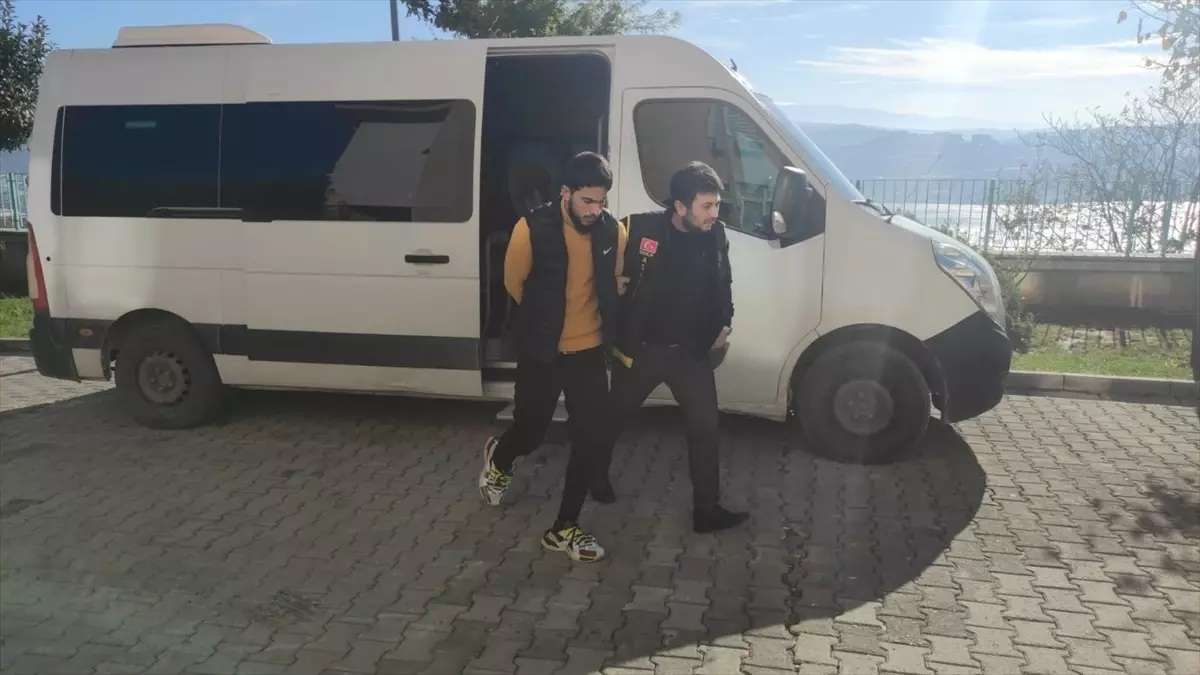 Gemlik'te yabancı uyruklu kişiler arasında çıkan kavgada 1 ölü, 2 yaralı