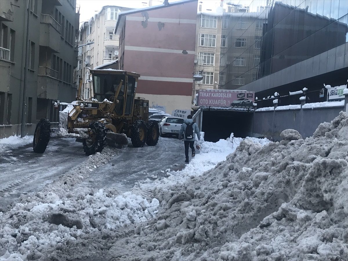 Doğu Anadolu'da Kar ve Soğuk Hava Etkili Oldu