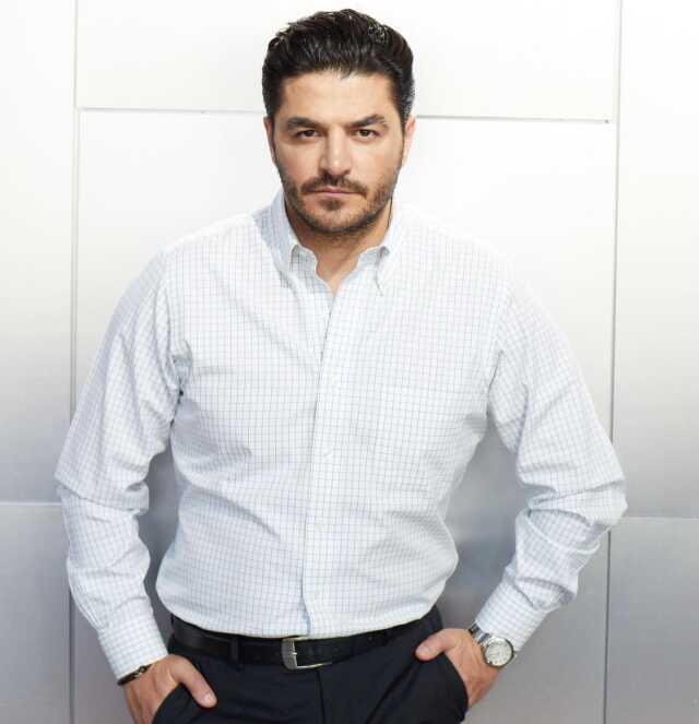 'Dolandırıcılık' davasında yargılanan iş insanı Uğur Akkuş hakkında yakalama kararı 'Dolandırıcılık' davasında yargılanan iş insanı Uğur Akkuş hakkında yakalama kararı