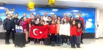 Trampolin Cimnastik Gençler Dünya Şampiyonası'nda Gümüş Madalya Kazanan Sporcular Samsun'a Geldi