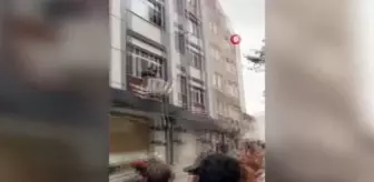 Küçükçekmece'de Kavga Sonucu Camdan Atlayan 2 Kişiden 1'i Hayatını Kaybetti