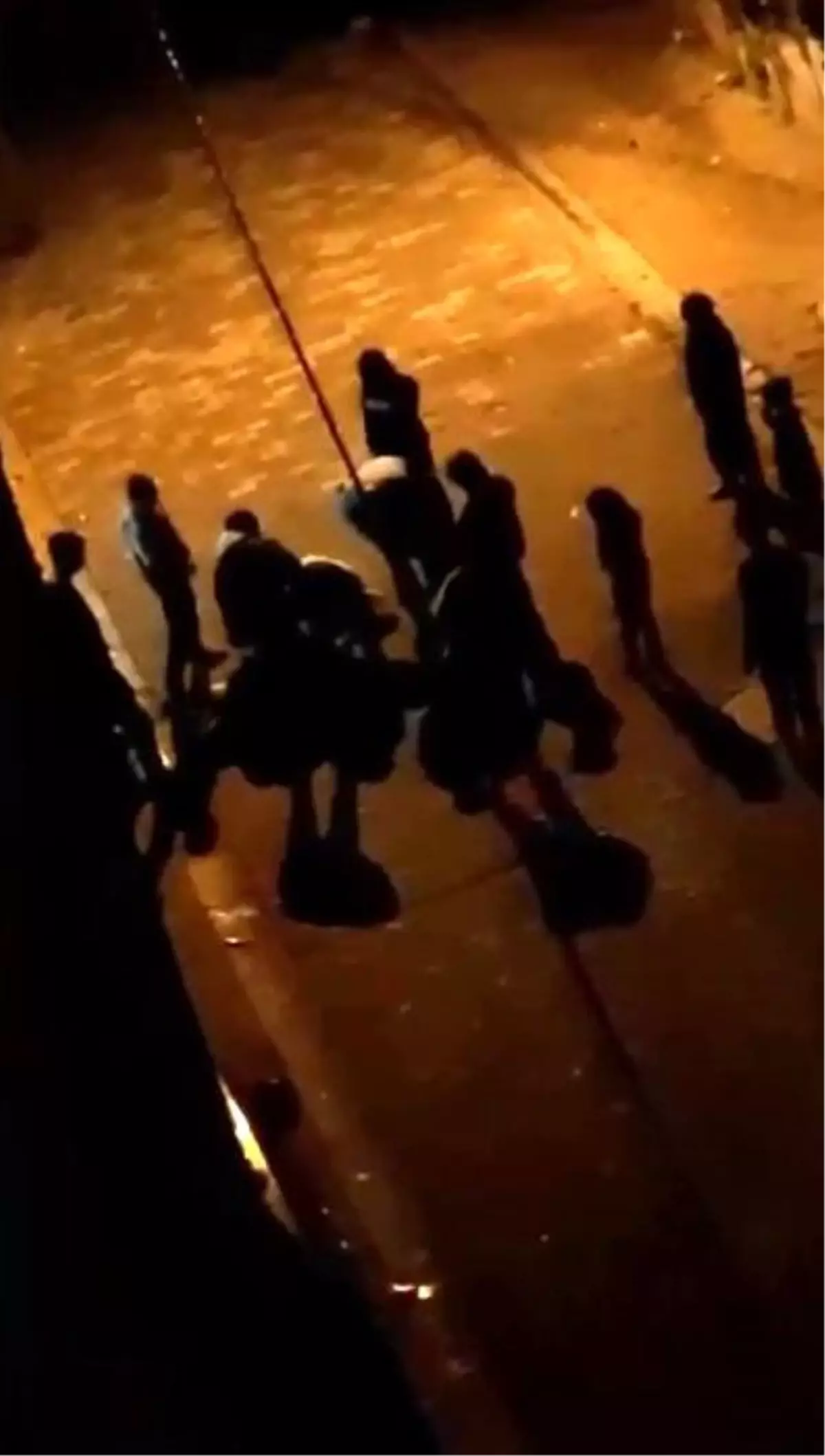 Küçükçekmece'de Silahlı Saldırı: Yaralı Kişi Hastaneye Kaldırıldı