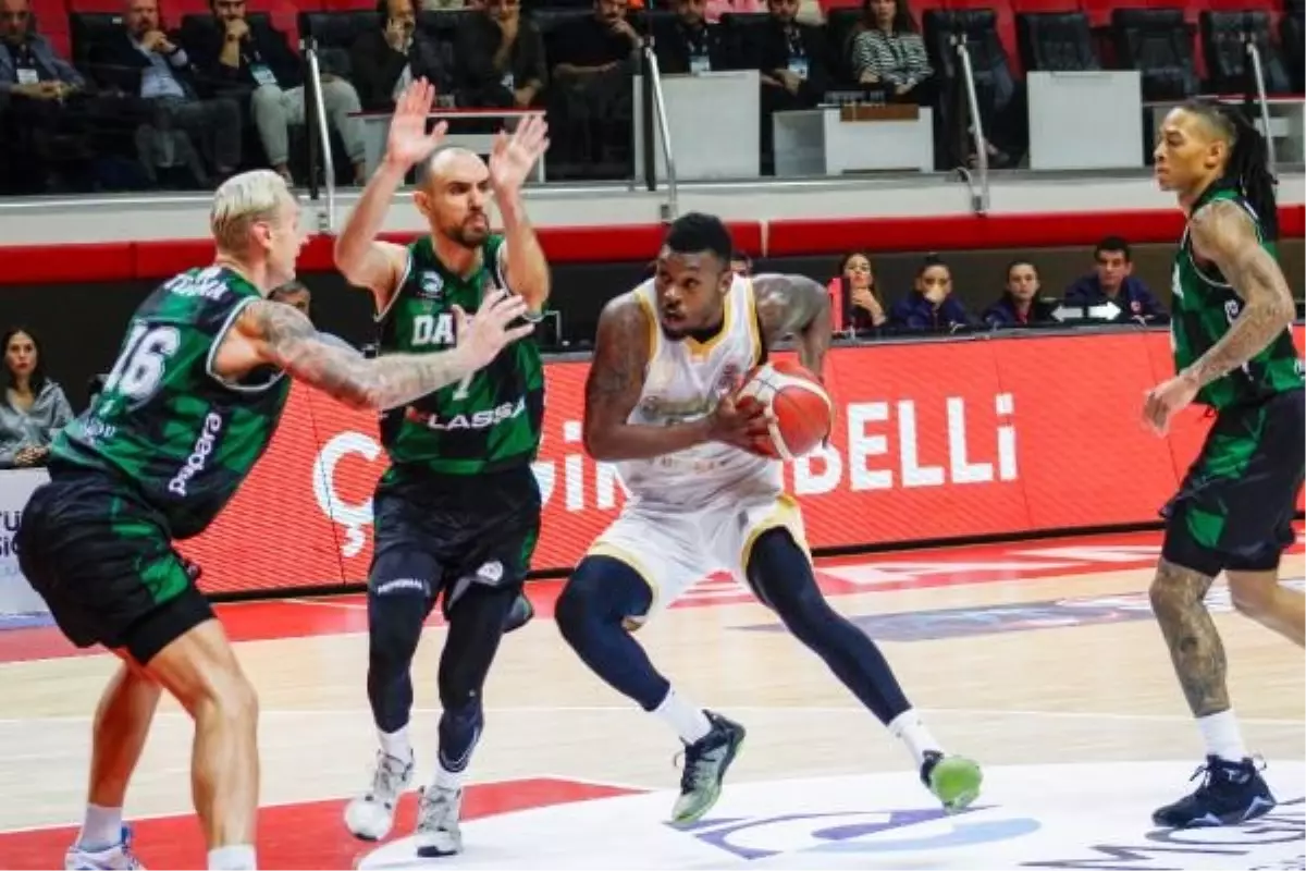 Samsunspor Basketbol Takımı Süper Lig'de Sıkıntılı Günler Yaşıyor