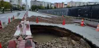 Siirt'te sağanak nedeniyle yol çöktü