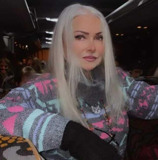 Yeşilçam oyuncusu Leyla Somer, köpeklere torpil atan çocuğa tokat attı Yeşilçam oyuncusu Leyla Somer, köpeklere torpil atan çocuğa tokat attı