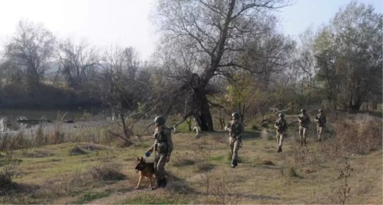 Yunanistan'a kaçarken yakalanan 10 FETÖ şüphelisi tutuklandı