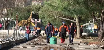 Zonguldak'ta Fırtına ve Sel Sonrası Temizlik Çalışmaları Yürütülüyor