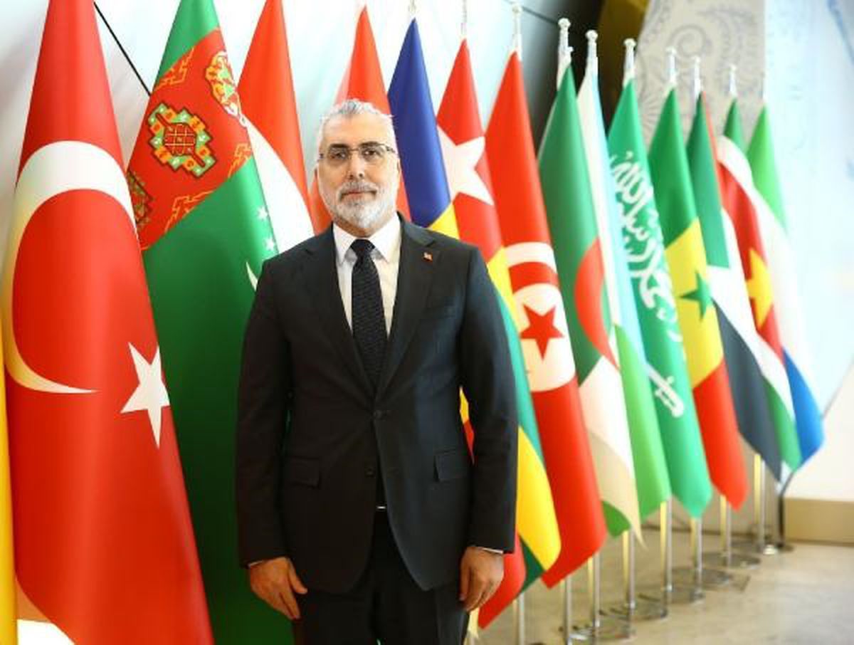 Çalışma Bakanı Vedat Işıkhan, Azerbaycan'a gitti