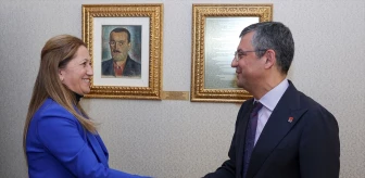 CHP Genel Başkanı Özgür Özel, DİSK Genel Başkanı Arzu Çerkezoğlu ile görüştü