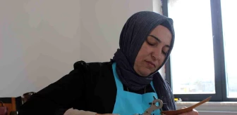 Kayseri'de Kadın Kooperatifleri Deri Ürünleri İşliyor