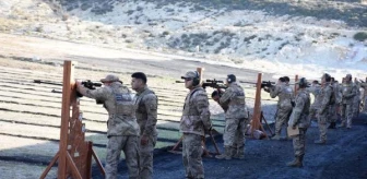 Foça Jandarma Komando Eğitim Komutanlığı'nda Keskin Nişancı Yarışması Düzenlendi