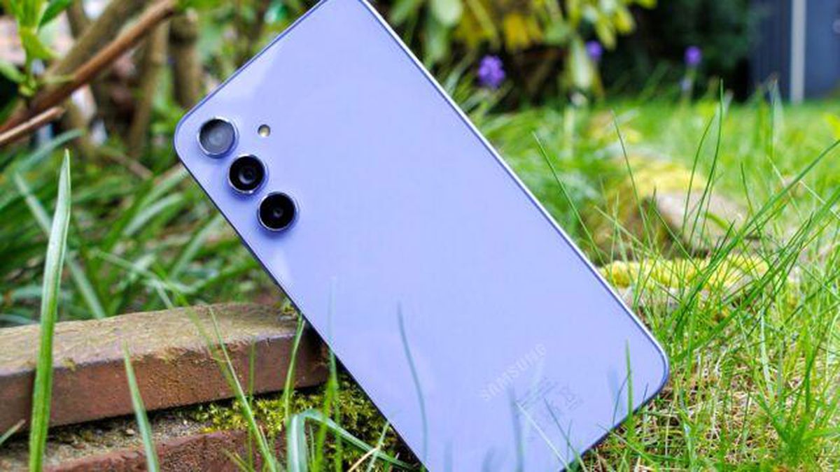 Samsung Galaxy A55, 25W hızlı şarjı desteklemeye devam edecek