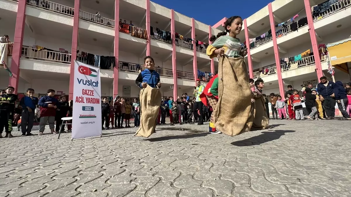 Vuslat Derneği, Gazze'deki çocuklar için etkinlik düzenledi