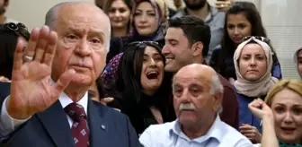 Bahçeli atanamayan öğretmenlerin sesi oldu: Hepsi kadroya geçirilmeli