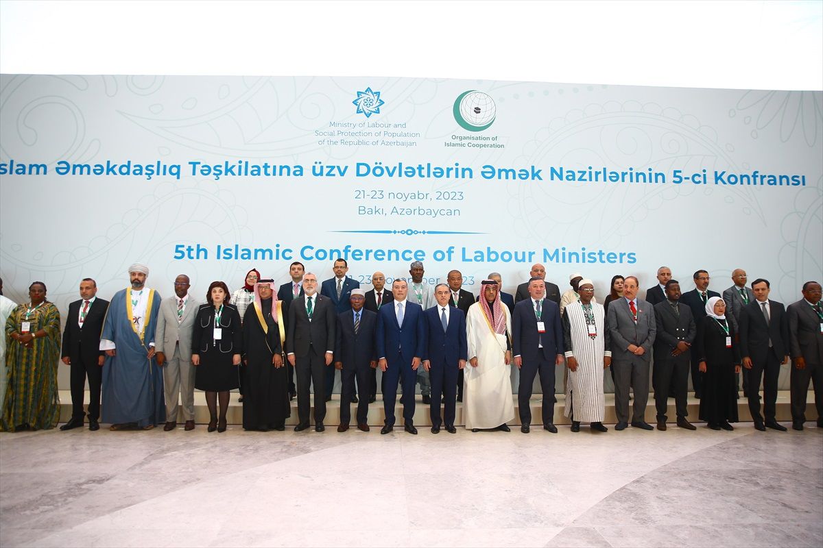 İİT 5. Çalışma Bakanları Toplantısı Bakü'de Gerçekleştirildi