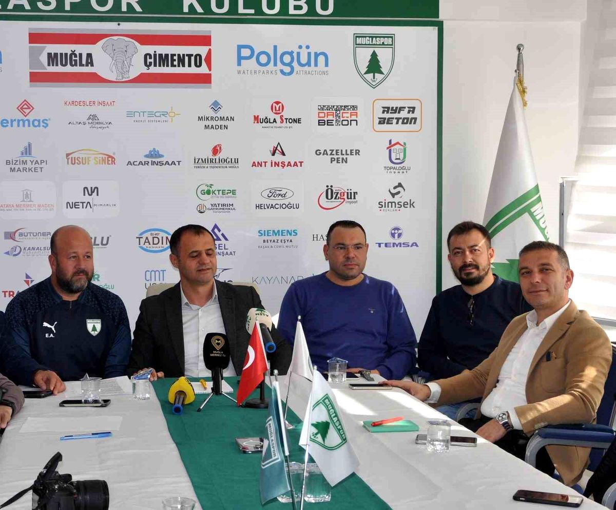 Muğlaspor Başkanı ve Yönetim Kurulu Basın Mensuplarıyla Bir Araya Geldi