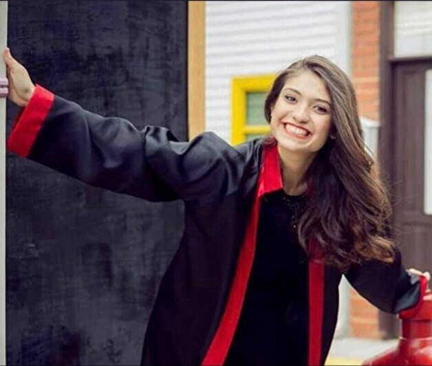 Cumhurbaşkanı Erdoğan'a Aybüke öğretmenin bağlaması hediye edildi