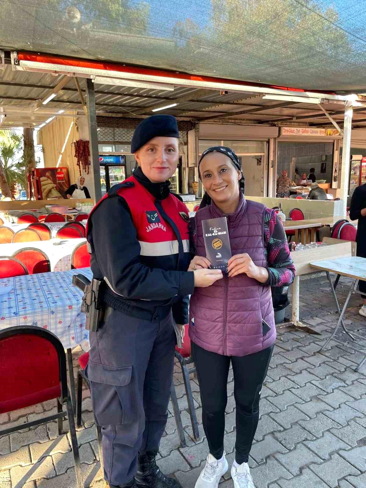 Didim'de Jandarma Vatandaşları KADES Konusunda Bilgilendirdi