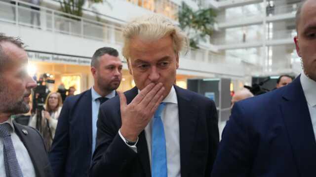Hollanda'nın yeni başbakanı resmi olmayan sonuçlara göre Türk ve İslam düşmanı Geert Wilders oldu Hollanda'nın yeni başbakanı resmi olmayan sonuçlara göre Türk ve İslam düşmanı Geert Wilders oldu