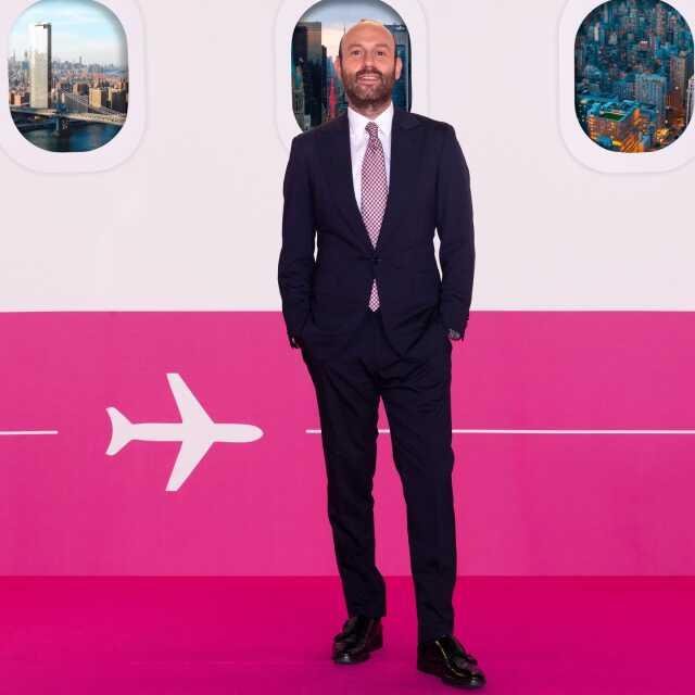 Kıvanç Tatlıtuğ ve Beren Saat başrol olduğu İstanbul İçin Son Çağrı'nın galası gerçekleşti Kıvanç Tatlıtuğ ve Beren Saat başrol olduğu İstanbul İçin Son Çağrı'nın galası gerçekleşti