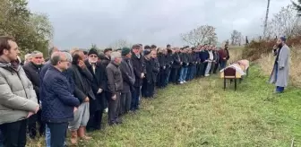 Kocaeli'de Boşanma Aşamasındaki Eşini ve Oğlunu Öldürüp İntihar Eden Adam Toprağa Verildi
