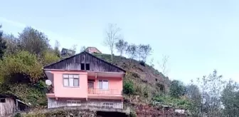 Rize'de heyelan sonucu evin temelinde hasar oluştu