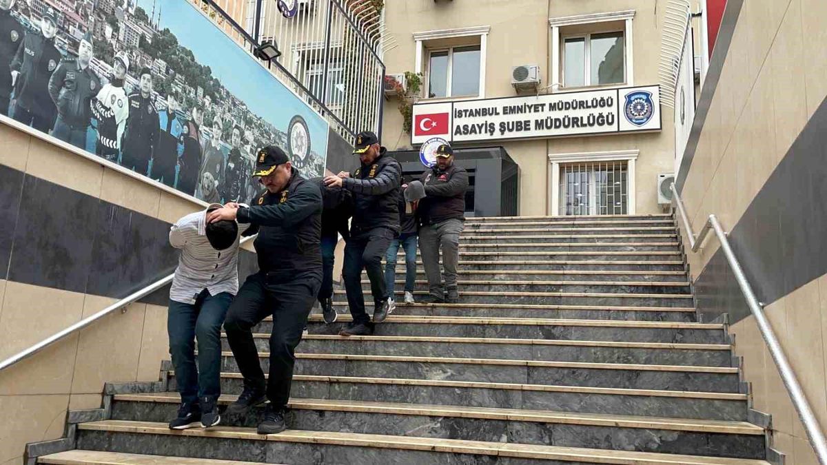 Bağcılar'da Müzikhole Giremeyen Grup Silahlı Saldırı Düzenledi