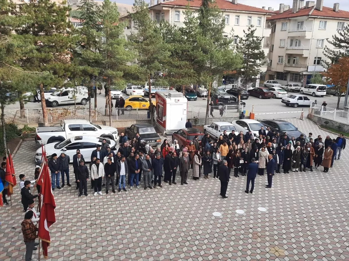 Bayat'ta Öğretmenler Günü kutlandı