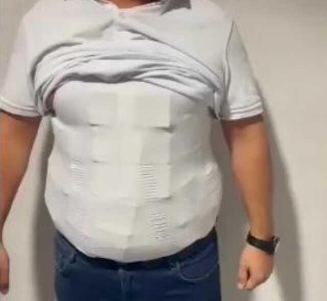 Deste deste sahte dolarla yakalandılar! Türkiye tarihinde tek seferde ele geçirilen en büyük miktar Deste deste sahte dolarla yakalandılar! Türkiye tarihinde tek seferde ele geçirilen en büyük miktar