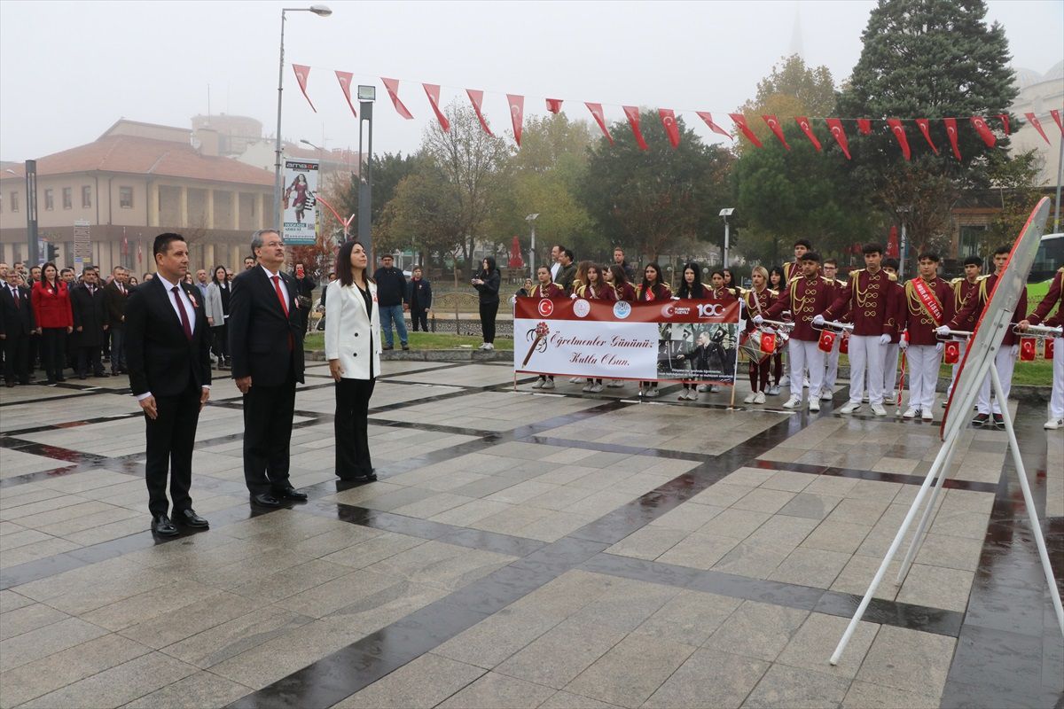 Edirne'de 24 Kasım Öğretmenler Günü kutlandı