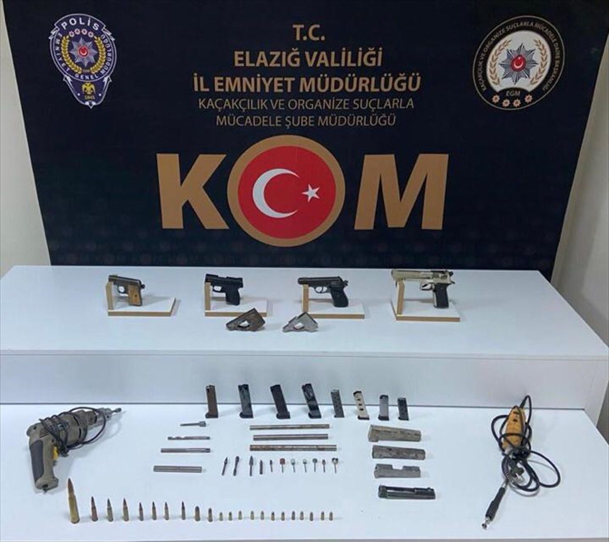 Elazığ'da silah kaçakçılarına operasyon: 2 gözaltı