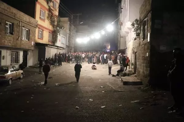 Sokak düğününü basan gelinin eski eşi ve yakınları ortalığı kan gölüne çevirdi: 1 ölü, 4 yaralı