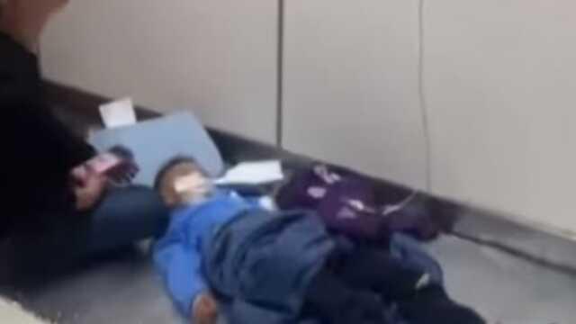 Gizemli salgın Çin'i esir aldı! Koronadan sonra hastaneler bu kez zatürre benzeri hastalık nedeniyle dolup taştı Gizemli salgın Çin'i esir aldı! Koronadan sonra hastaneler bu kez zatürre benzeri hastalık nedeniyle dolup taştı