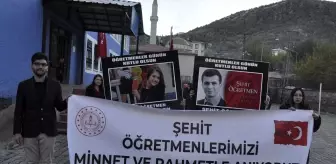 Hakkari'de öğretmenler şehit meslektaşları için yürüdü