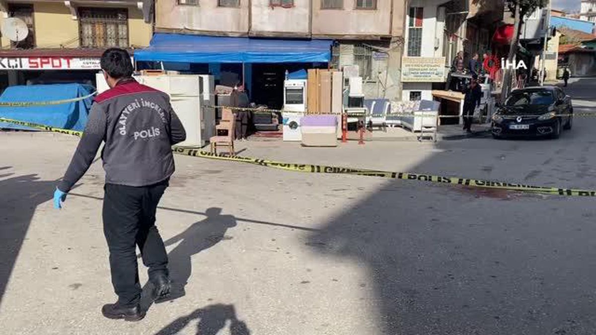 İki esnafın arasında bıçaklı kavga: 1 kişi ağır yaralı