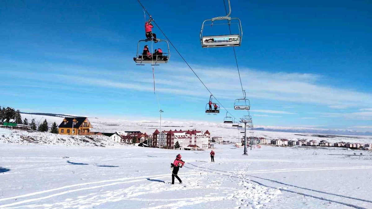 Kars'ta Jandarma Arama Kurtarma Timleri Kış Sezonu Öncesi Eğitim Yaptı