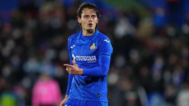 Menajerine çuvalla para ödeyecek! Tahkim Kurulu, Enes Ünal'ı haksız buldu Menajerine çuvalla para ödeyecek! Tahkim Kurulu, Enes Ünal'ı haksız buldu