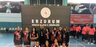 Oltu İbni Sina Mesleki ve Teknik Anadolu Lisesi Genç Kızlar Hentbol Takımı İl Birincisi Oldu