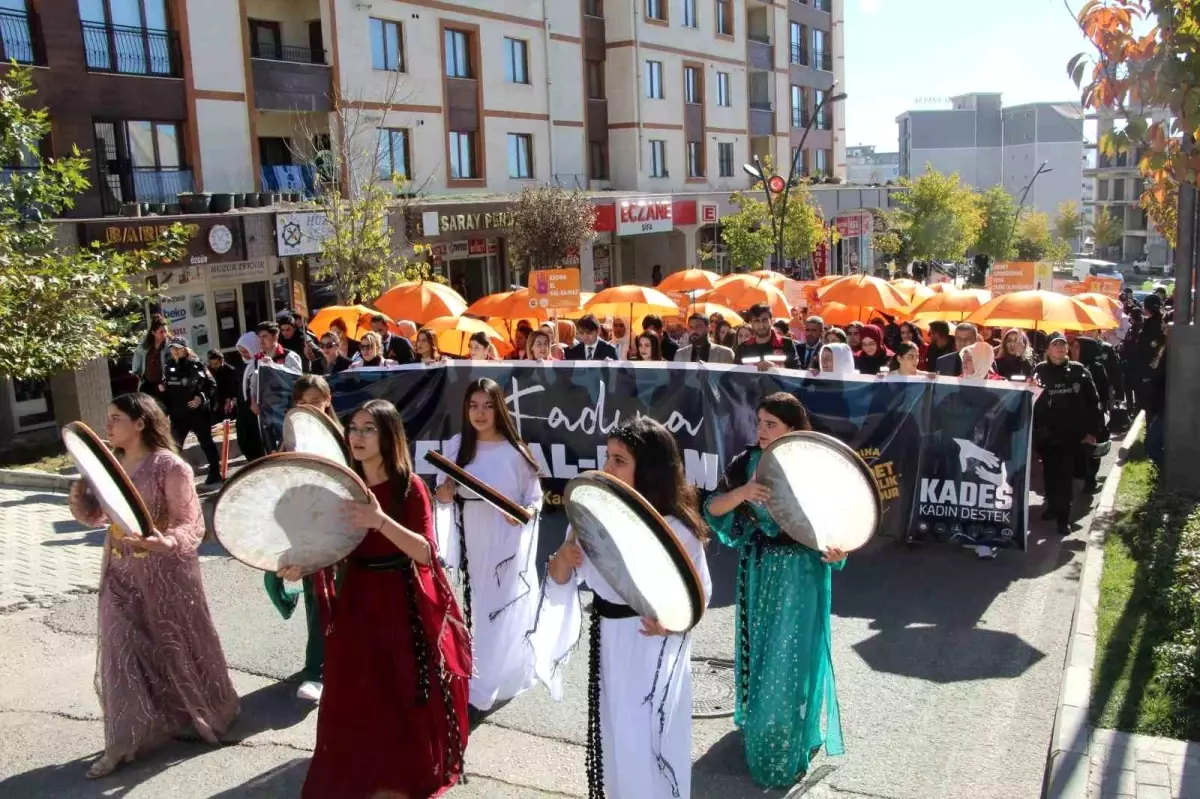Şırnak'ta Kadına Yönelik Şiddete Karşı Yürüyüş Düzenlendi