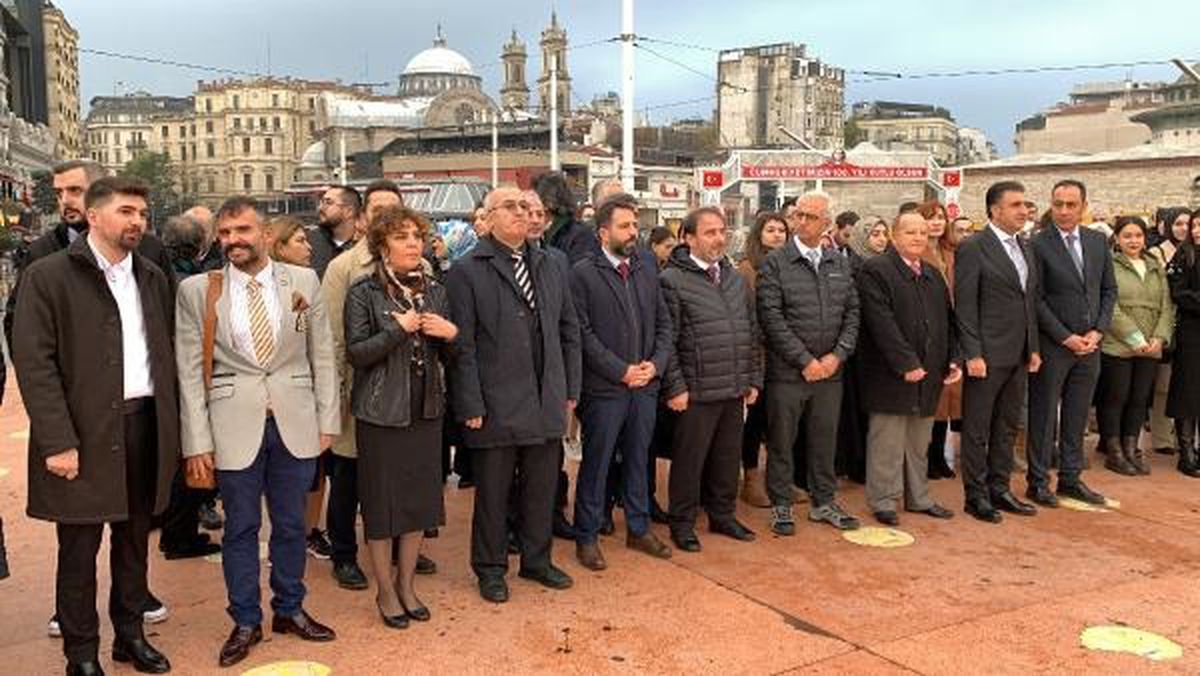 Taksim Meydanı'nda Öğretmenler Günü Töreni