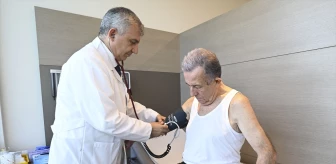 72 Yaşındaki İş İnsanı ve Ud Sanatçısı Altan Keser, Akciğer Kanserini Robotik Cerrahiyle Yendi