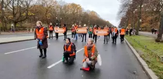 Almanya'da iklim aktivistlerinden oturma eylemi