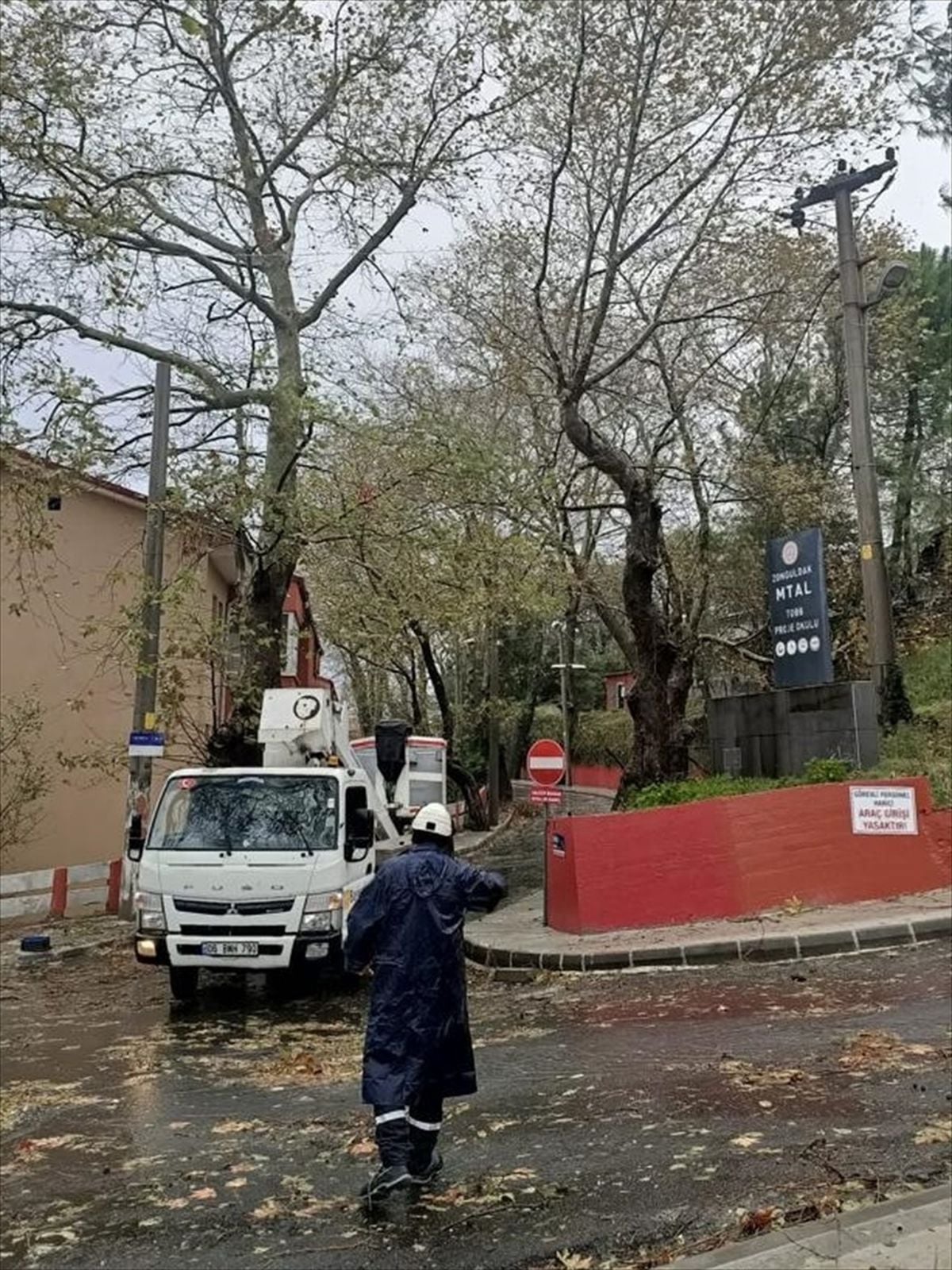 Başkent EDAŞ Zonguldak'ta olası fırtına öncesi teyakkuzda