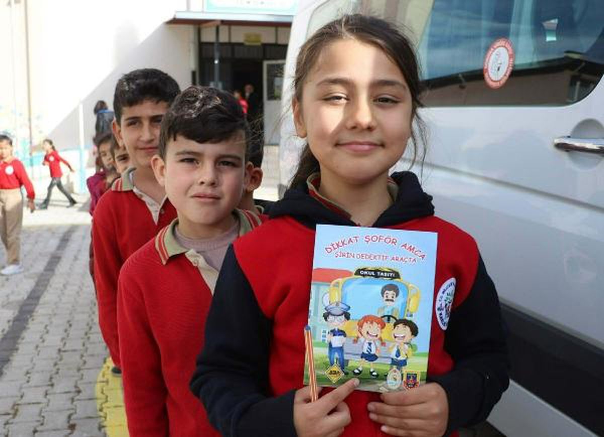 Denizli İl Jandarma Komutanlığı 'Dikkat Şoför Amca Şirin Dedektif Araçta' Projesini Hayata Geçirdi
