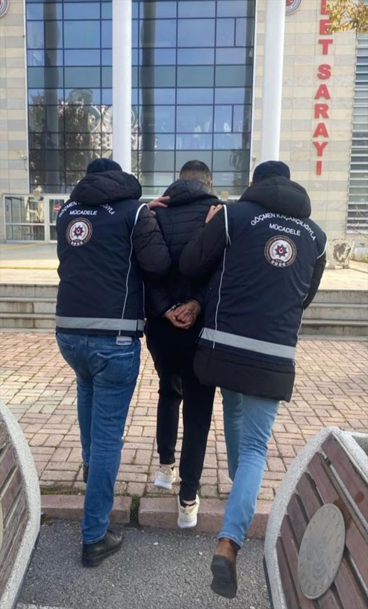 Elazığ'da göçmen kaçakçılığı operasyonunda tutuklama