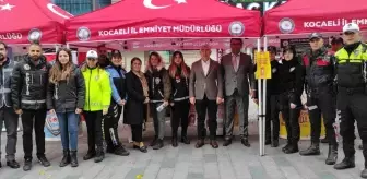 Kocaeli Emniyet Müdürlüğü Kadına Yönelik Şiddete Karşı Bilgilendirme Standı Açtı